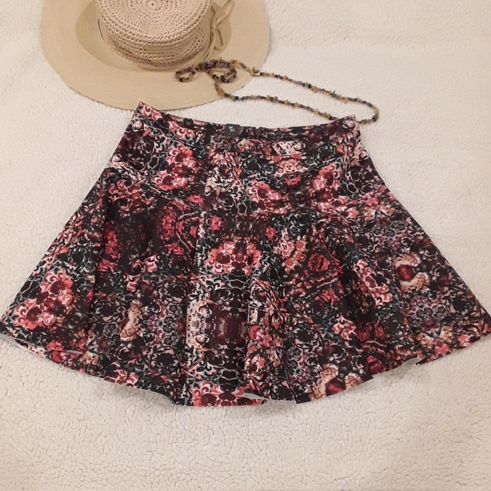 NEW Swirl Skirt by Abercrombie & Fitch